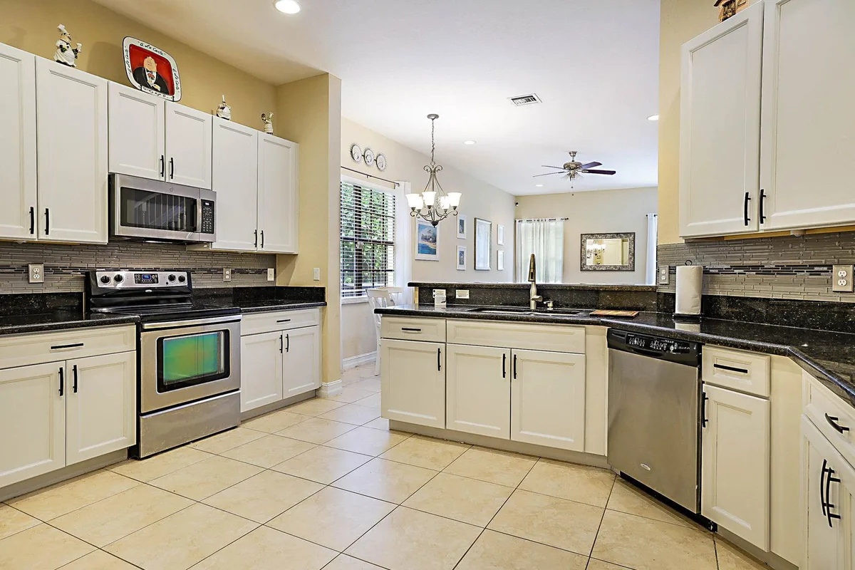 Kitchen of a Parkland, Florida home photographed for a PBP Real Estate listing, cleared and cleaned ready for showings.