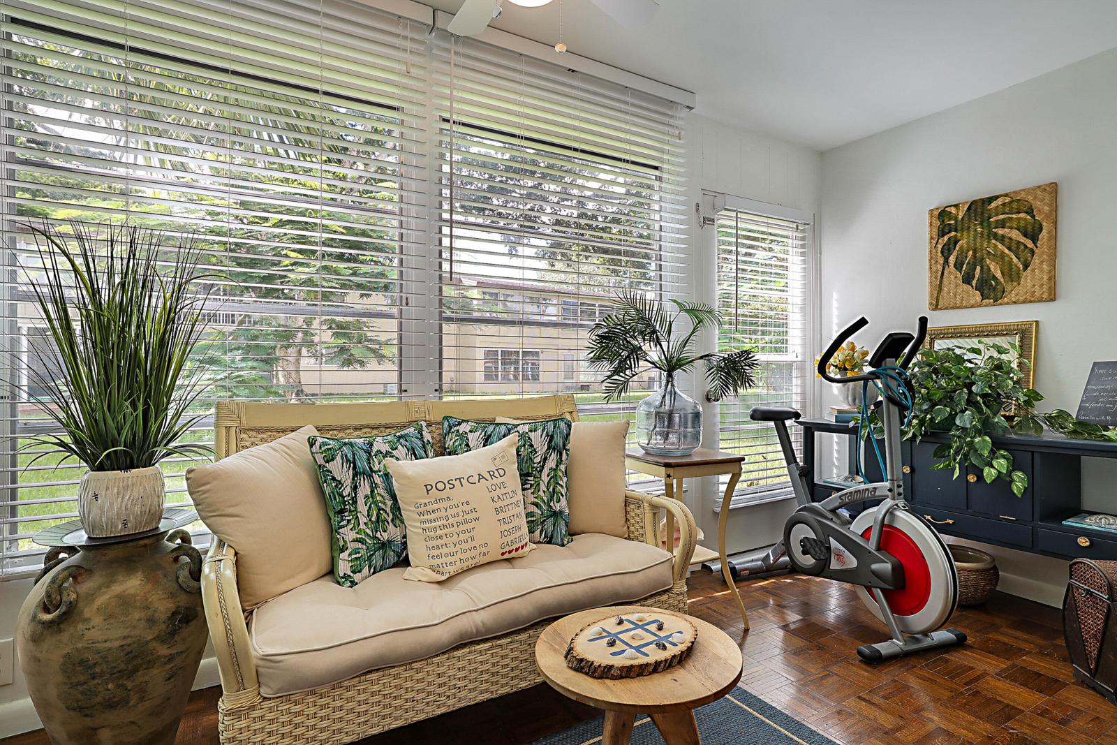 441 NW 76th Avenue #101, Margate, FL 33063 - enclosed patio with a wall of windows