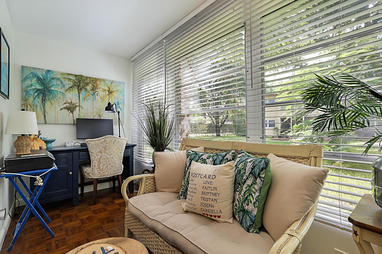 441 NW 76th Avenue #101, Margate, FL 33063 - enclosed patio sitting area