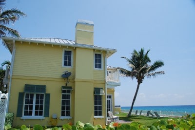 Oceanfront properties between Palm Beach and Fort Lauderdale