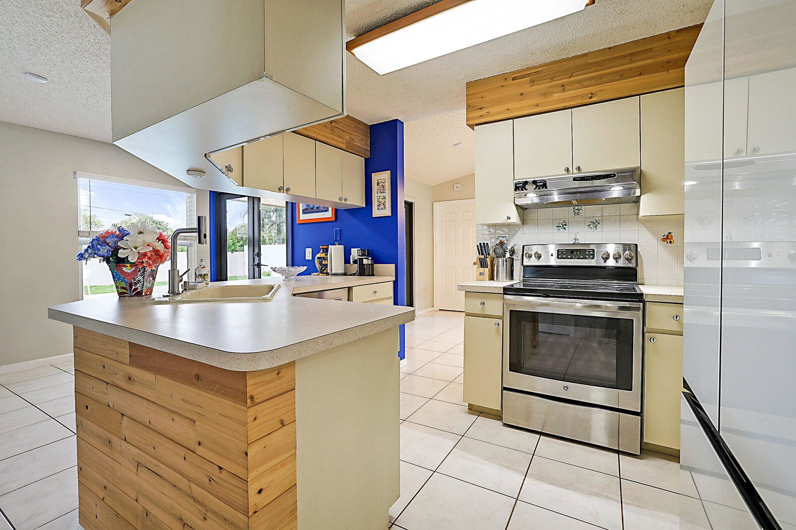 7597 Nemec Drive N, West Palm Beach FL - sold by PBP Real Estate - view 3